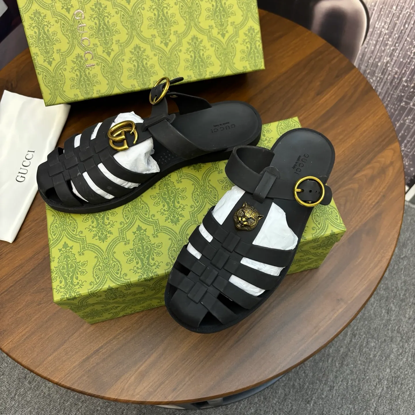 Men's shoes 260💰 [Gucci] Counter quality, top-quality original goods, real photos! Original TPU material, fine workmanship, comfortable; genuine 1:1 replica Size: 36 ~ 46 Half drag: 38 ~ 45